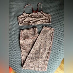 Old Navy Multicolor Space-Dye Leggings and Sports Bra Set
